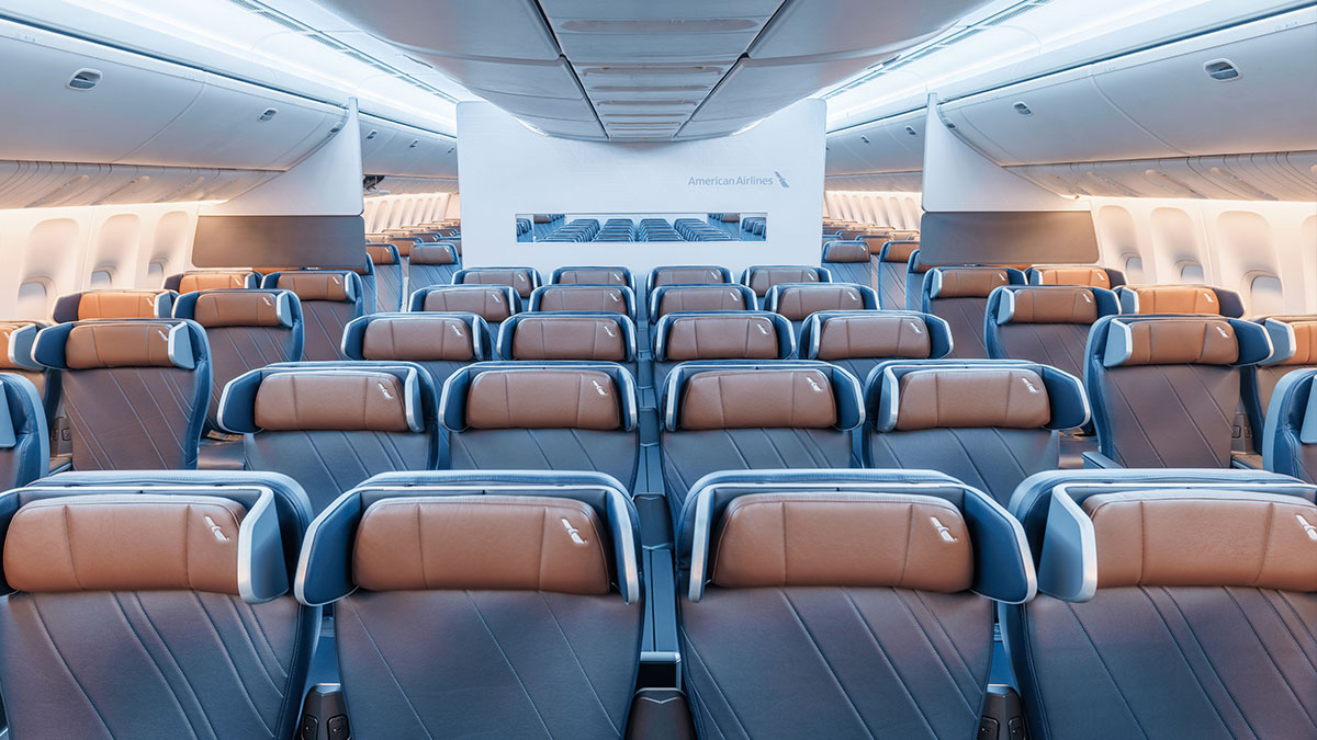 Premium Economy thực tế trên American Airlines Boeing 777-300ER