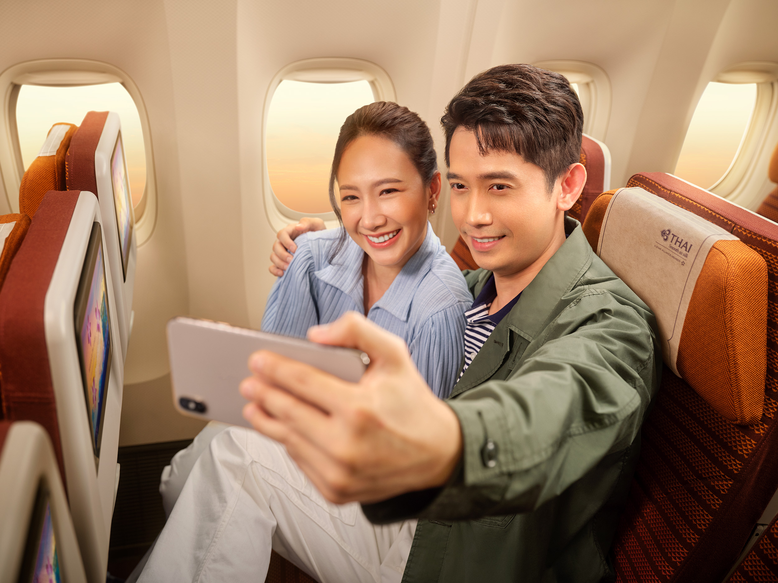 Economy Class thực tế trên Thai Airways Boeing 777-300ER