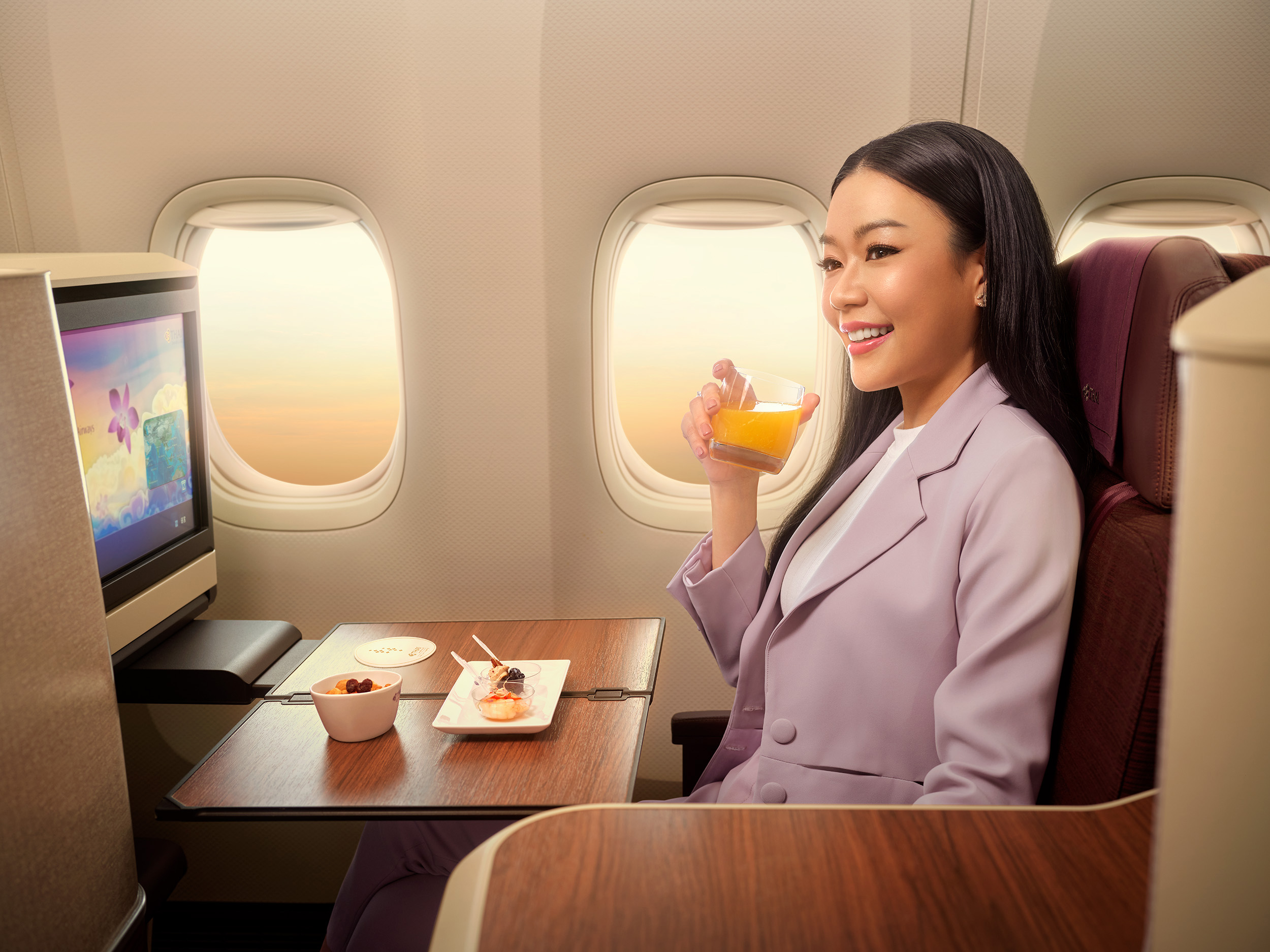 Royal Silk Class thực tế trên Thai Airways Boeing 777-300ER